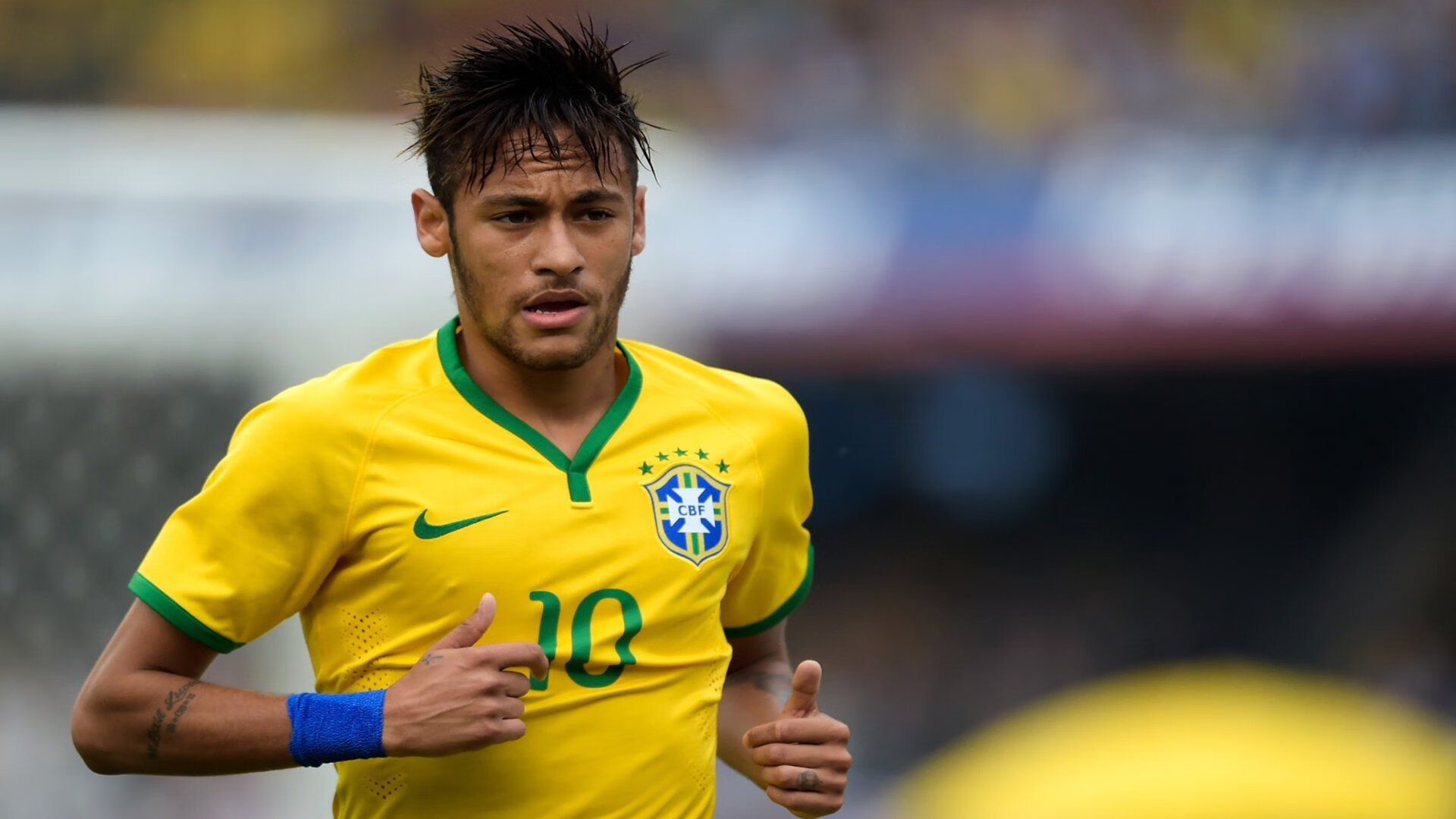 冲浪比赛掀起海浪，感受海上狂欢盛宴，冲浪比赛比什么